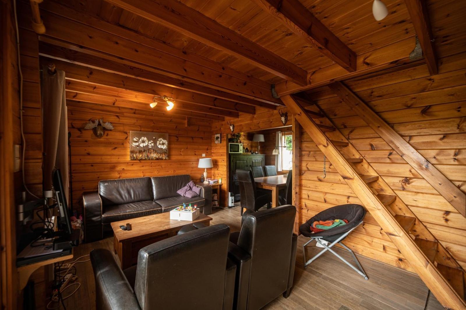 Отель Ardenparks Petite Suisse Dochamps Экстерьер фото