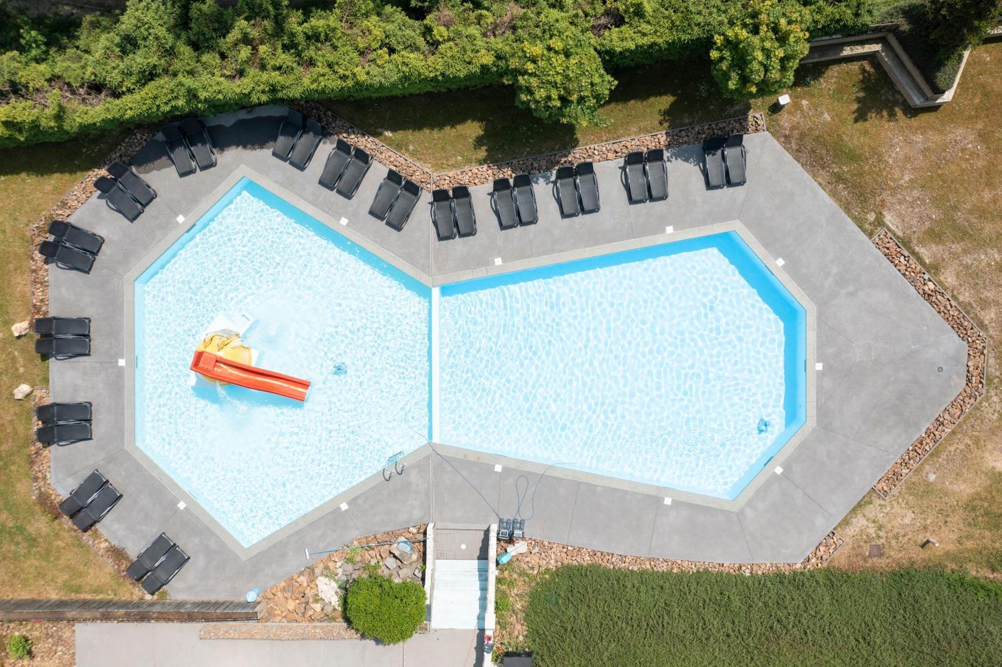 Отель Ardenparks Petite Suisse Dochamps Экстерьер фото