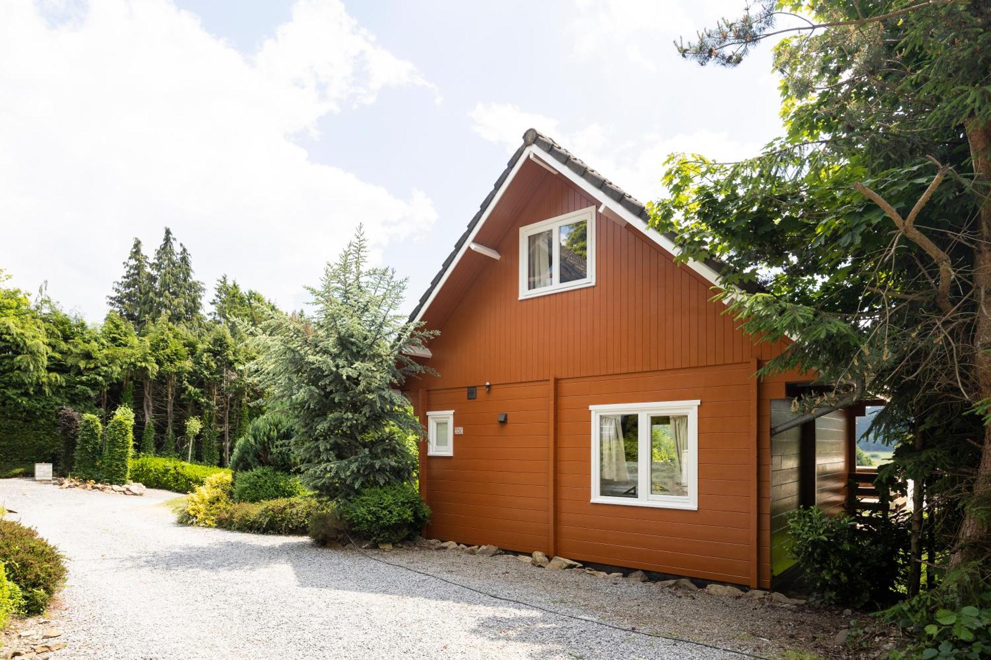 Отель Ardenparks Petite Suisse Dochamps Экстерьер фото